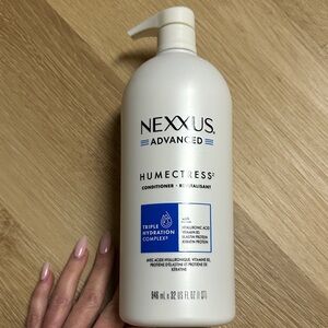 Nexxus Advanced Humectress Conditioner - White